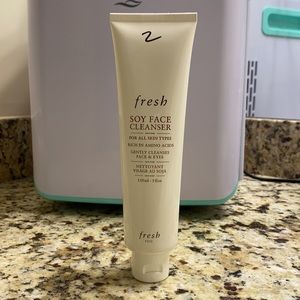 Fresh Soy Face Cleanser